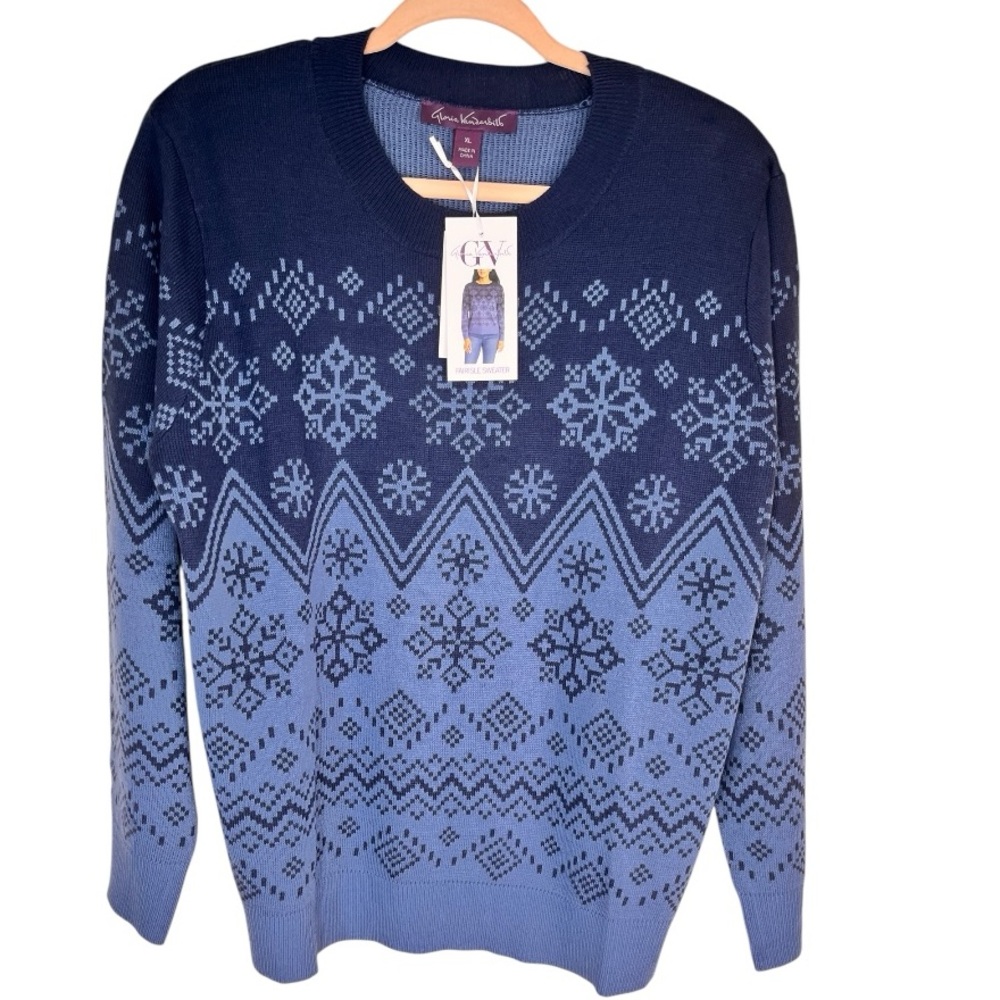 Gloria Vanderbilt Navy and Light Blue Crewneck Sweater